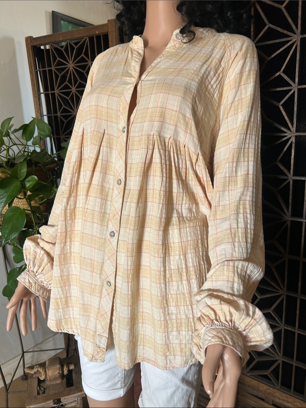 FREE PEOPLE PEACH PLAID PEASANT TOP L - Picture 2 of 11